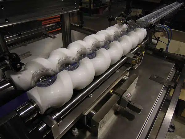 Tappatrici-industriali-su-misura-per-cosmetici-milano